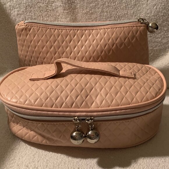 Two small pink makeup bags by Lancome - Picture 2 of 7